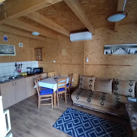 Drewniany I Goscinne U Buczka Проживание в семье Владыславово